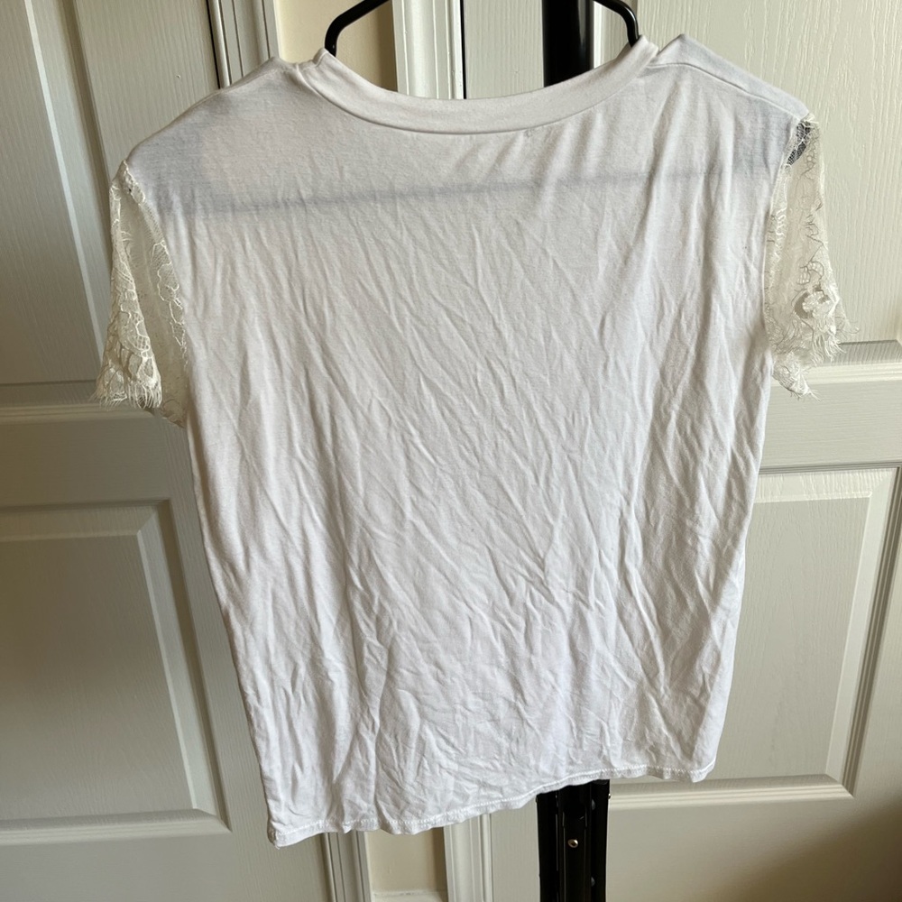 Lace top - Picture 3 of 3